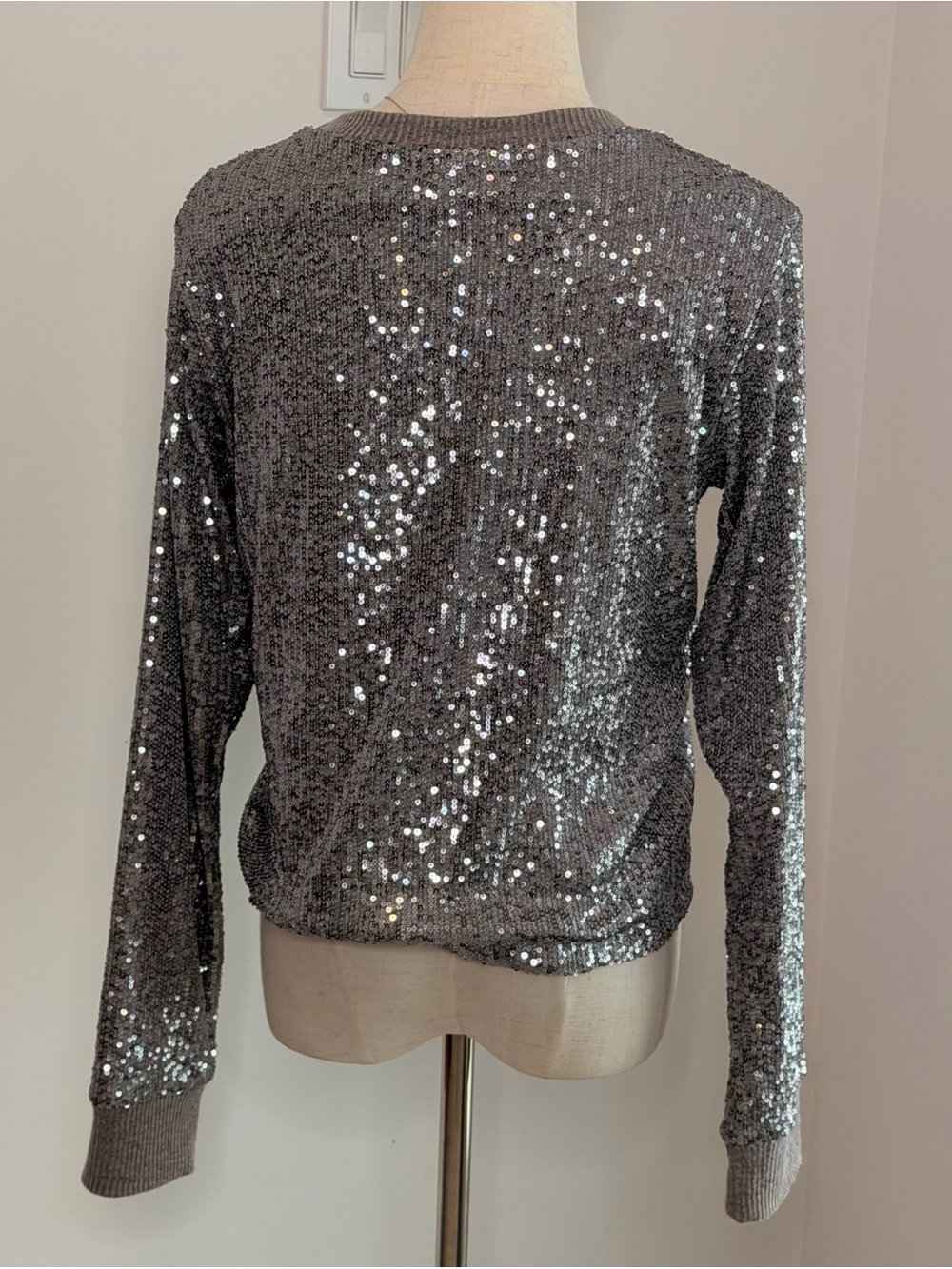 Sanctuary Silver Sequin Pullover Sweater Top Medium - Picture 6 of 11
